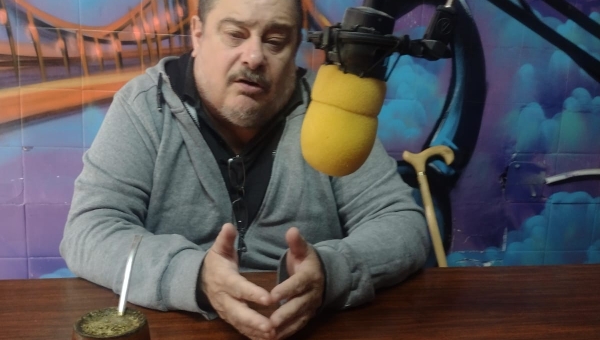 ANTONIO CORONA (DIRIGENTE UCR ALFONSINISTA): “ DEBEMOS REAFIRMAR NUESTRA IDENTIDAD Y NO SER SÓLO ANTIK O ANTIPERONISTAS”