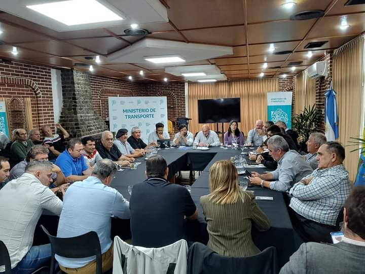 Se reunio la mesa asesora de carga
