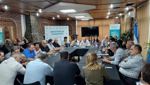 Se reunio la mesa asesora de carga