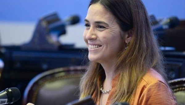 JIMENA LÓPEZ: “LA POLÍTICA NO ES SACARSE FOTOS Y DAR DISCURSOS, ESTOY BASTANTE CANSADA DE ÉSA FORMA DE LA POLÍTICA…HAY QUE HACERSE UNA AUTOCRÍTICA “