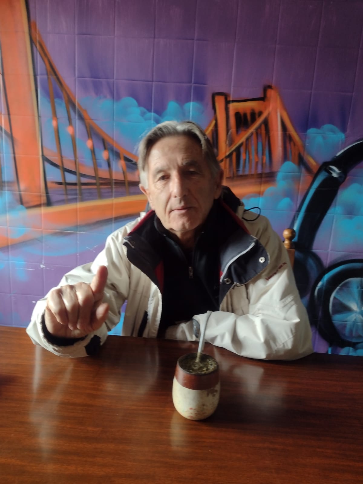 LUIS RAFFAGHELI: “EL USO ABUSIVO DE LOS DNU COMO HACE EL PRESIDENTE, SUSTITUYE AL PARLAMENTO Y ESO ES TIRANÍA”