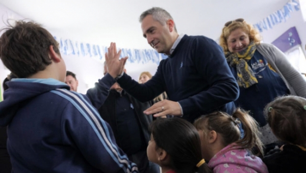 Actividad del ministro de desarrollo de la comunidad Andres Larroque