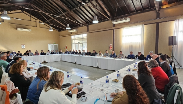 Puerto Quequén: encuentro de diálogo sobre Formación Profesional con los sectores privado y sindical