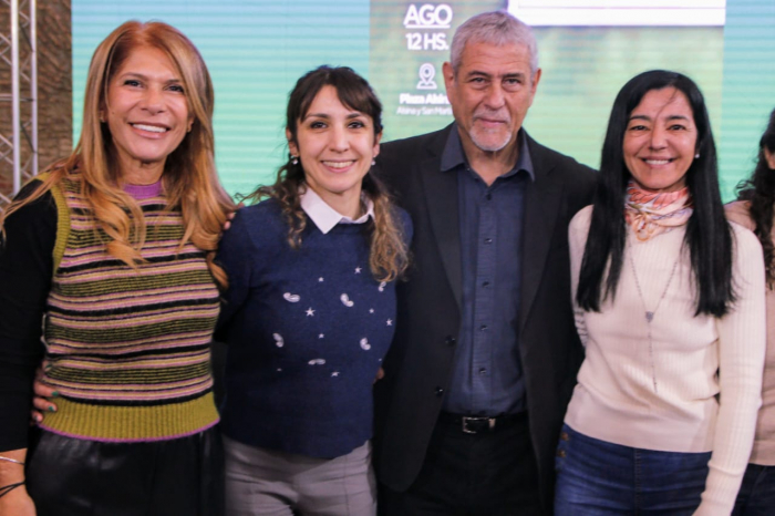 Ley del Buen Trato Andrea Cáceres la directora ejecutiva del OPNyA junto a Jorge Ferraresi intendente de Avellaneda, cerraron la etapa de capacitación en Ley de Buen Trato