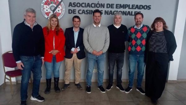 El P.J. y el Interbloque de Concejales de Unión por la Patria se reunieron con Atanasof.