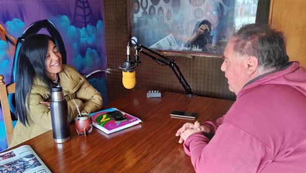 ANDREA CÁCERES: “HAY QUE CORRERSE DEL EGO PROPIO Y CONSTITUIR UNA FUERZA POLÍTICA QUE PUEDA LLEGAR A GANAR LA INTENDENCIA”