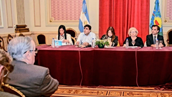 Andrea Cáceres participó de un encuentro sobre niñez y adolescencia en Tandil