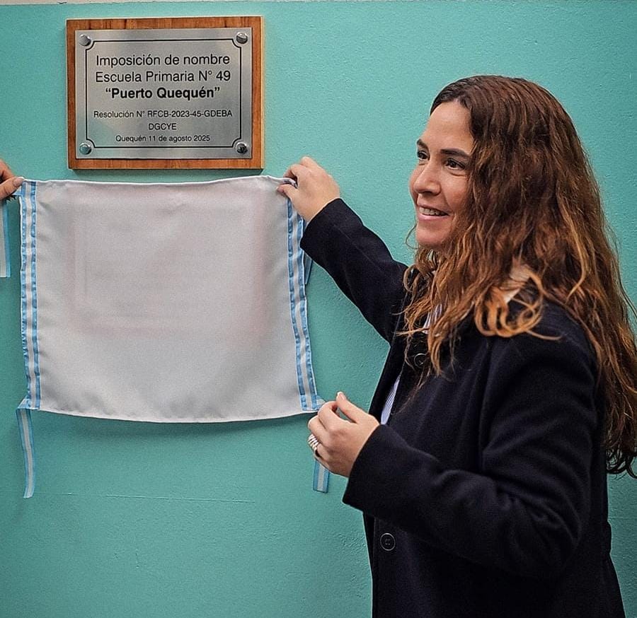 A partir de hoy la EP N° 49 se llama “Puerto Quequén”