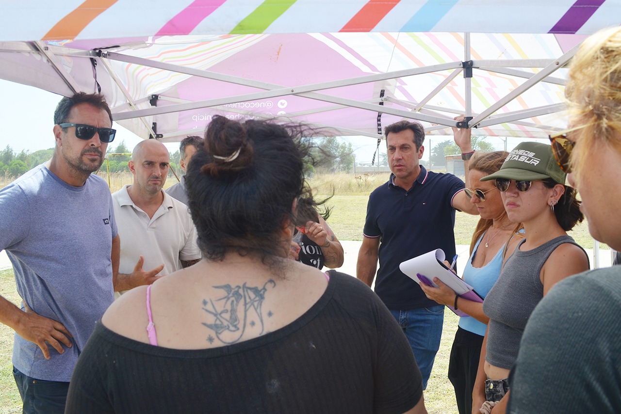 La gestión sostiene su política de cercanía y la primera Oficina Móvil del año se realizó en Los Malvones