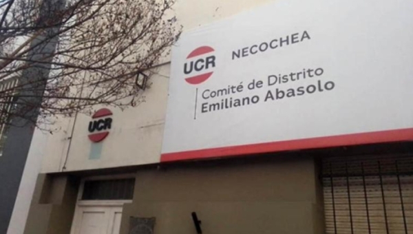 se llevó a cabo una reunión plenaria de la Unión Cívica Radical de Necochea en el Comité “Emiliano Abásolo”