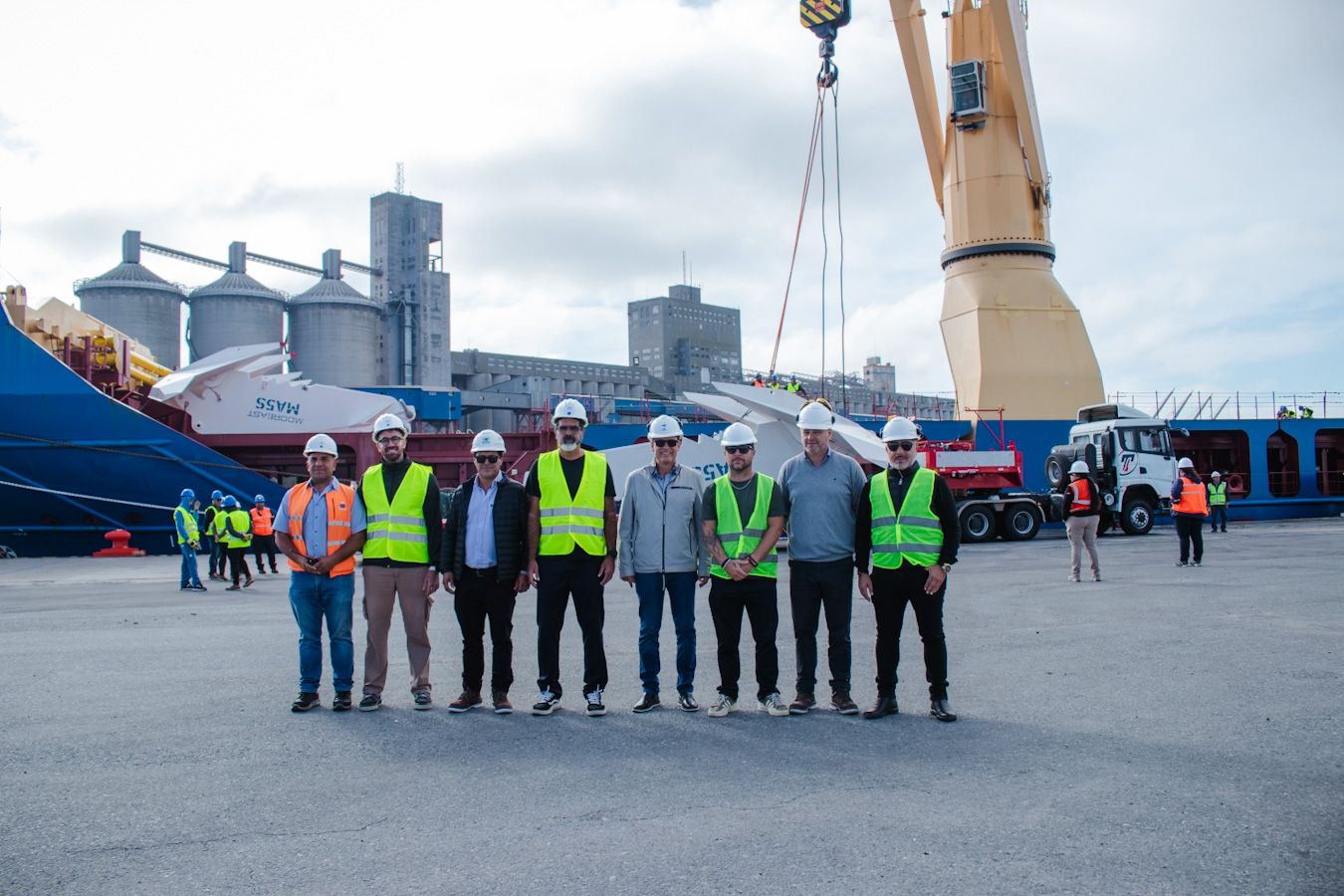 Puerto Quequén marca un hito: llega carga para Vaca Muerta y se fortalece el rol de YPF en la logística nacional