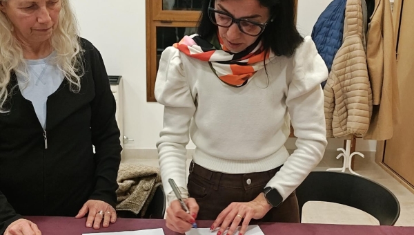 Andrea Cáceres encabezó la firma de un convenio entre el OPNyA y la Asociación Civil Alfredo Marcenac para impulsar una orquesta infantil