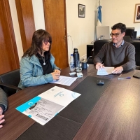 Puerto Quequén firmó un convenio para impulsar un programa de educación ambiental y divulgación portuaria junto a “Amigos del Lago de los Cisnes”